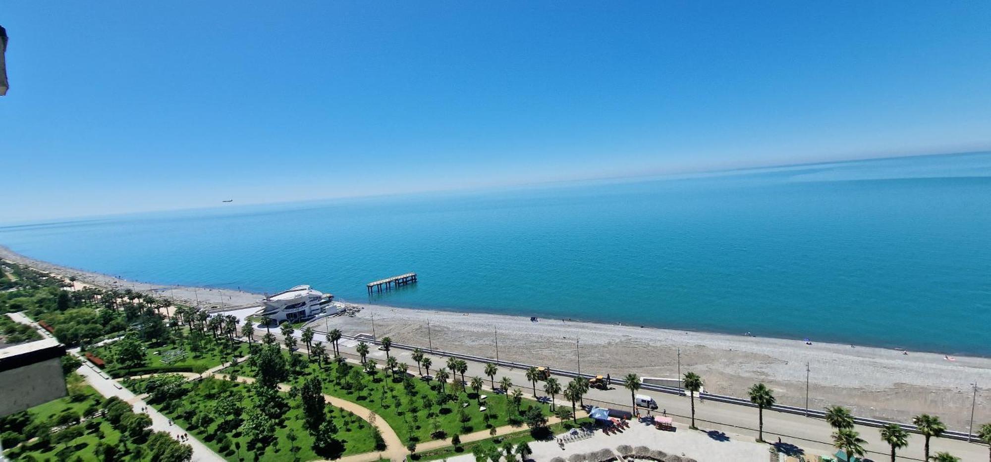 Your Beach Tower Batumi Rom bilde